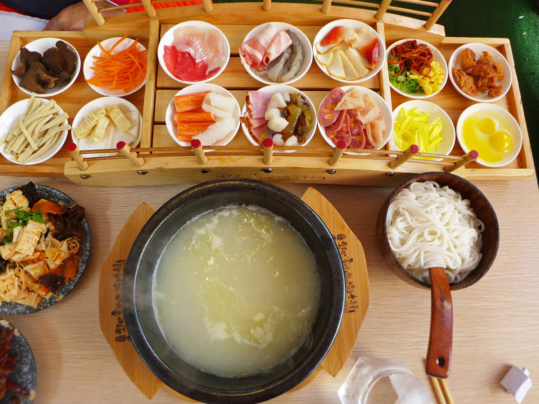 Bỏ túi ngay Danh sách 20+ đồ ăn Trung Quốc ngon, rẻ, nổi tiếng