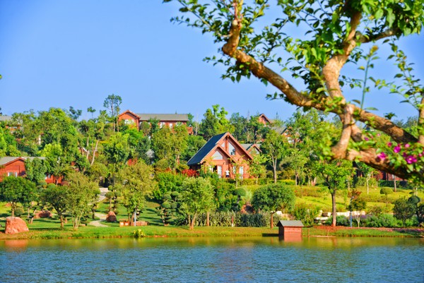 CÔNG VIÊN THÁI BÌNH HỒ MANG VẺ ĐẸP TỰA TIÊN CẢNH CHỐN NHÂN GIAN